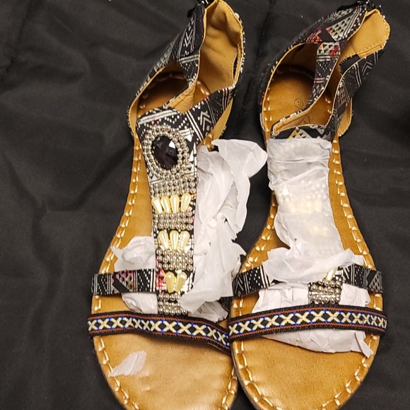 Sandals - Picture 3 of 3